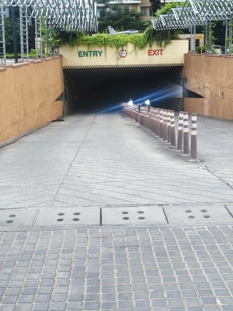 Balcony, sector 36 3.5 Bedroom 1884 Sq.Ft. Apartment In Sector 36 Gurgaon 10609273