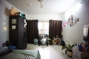 Room in 3 BHK Apartment at Wakad Sector 38 – for Sale