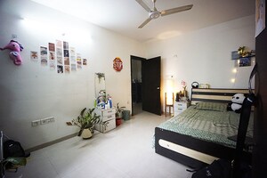 Room in 3 BHK Apartment at Wakad Sector 38 – for Sale