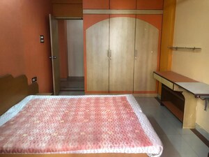 Bedroom in 2 BHK Apartment at Chembur – for Rent