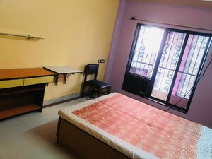 Bedroom in 2 BHK Apartment at Chembur – for Rent