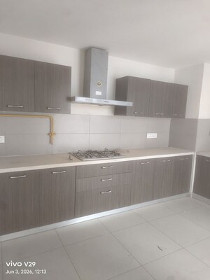 Kitchen in 4 BHK Apartment at DLF The Camellias, Sector 42 – for Rent