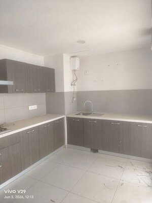 Kitchen in 4 BHK Apartment at DLF The Camellias, Sector 42 – for Rent