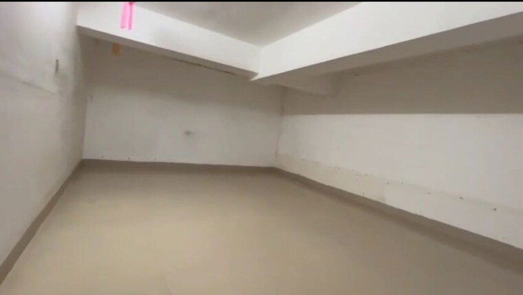 Room, laxmi-kunj-dadar Commercial Shop 295 Sq.Ft. In Dadar West Mumbai 10609350