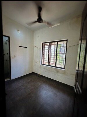 Room in 1 BHK Apartment at Pestom Sagar Colony, Chembur – for Sale