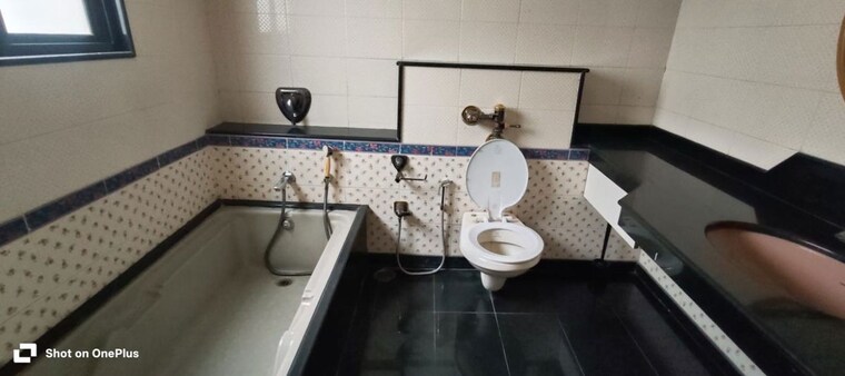 Bathroom, kumar-city 4 Bedroom 4800 Sq.Ft. Villa In Kalyani Nagar Pune 10609418