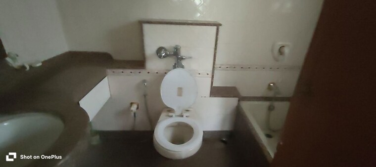 Bathroom, kumar-city 4 Bedroom 4800 Sq.Ft. Villa In Kalyani Nagar Pune 10609418
