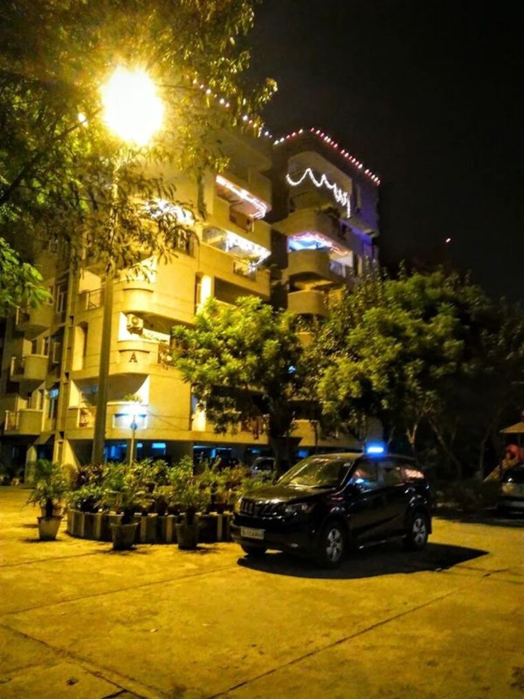  Parking, sector 5 dwarka 3.5 Bedroom 1800 Sq.Ft. Apartment In Sector 5 Dwarka Delhi 10609430