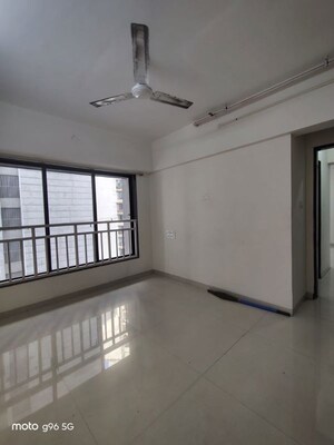 Living Room in 1 BHK Apartment at Chembur – for Rent