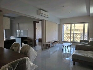 Team Area in 2 BHK Apartment at Bhavesh Plaza, Nalasopara West – for Rent