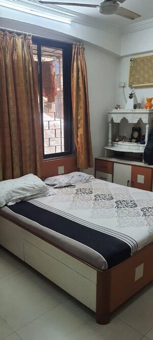 Bedroom in 2 BHK Apartment at Bandra West – for Rent