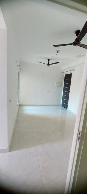 Room in 3 BHK Apartment at Gaurs Siddhartham, Siddharth Vihar – for Sale