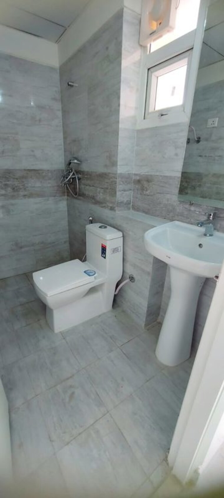 Bathroom, gaurs-siddhartham 3 Bedroom 1185 Sq.Ft. Apartment In Siddharth Vihar Ghaziabad 10609490