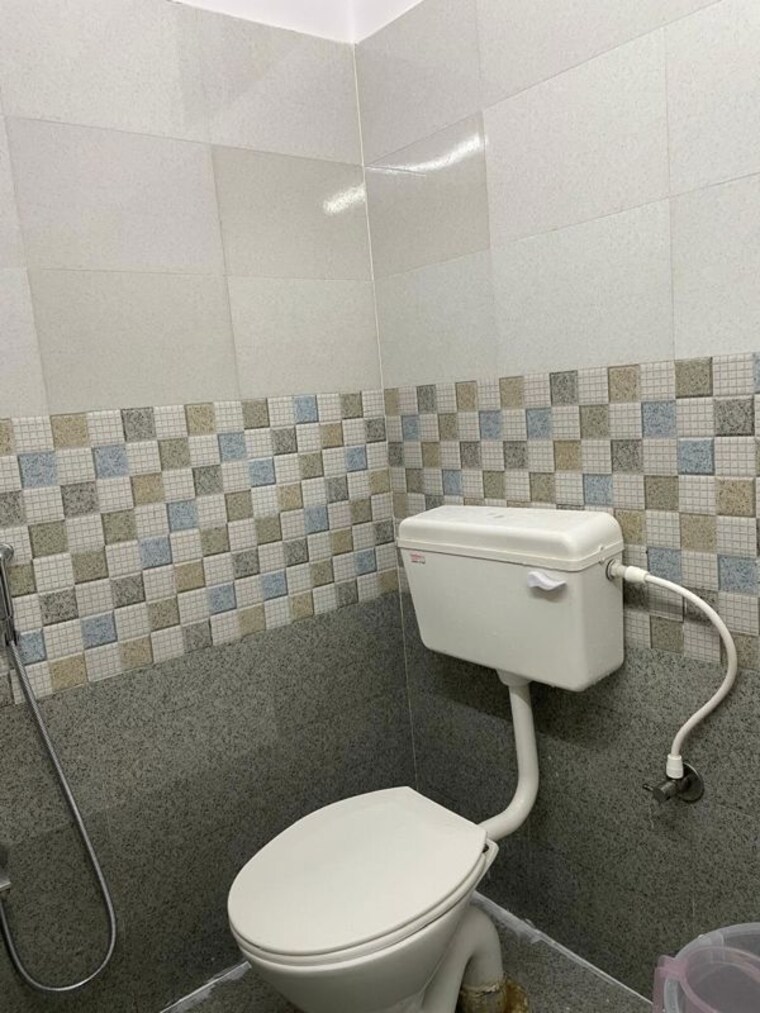 Bathroom, ten-madhapur 3 Bedroom 2000 Sq.Ft. Apartment In Madhapur Hyderabad 10609497