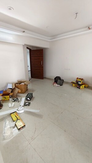Team Area in 3 BHK Apartment at Je and Vee Madhuban, Malad East – for Rent