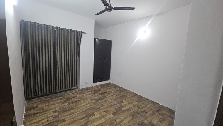 Room, bptp-elite-floors 3 Bedroom 250 Sq.Yd. Builder Floor In Sector 83 Faridabad 10609539