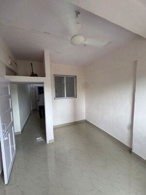 Room in 1 BHK Apartment at Dombivli East – for Rent