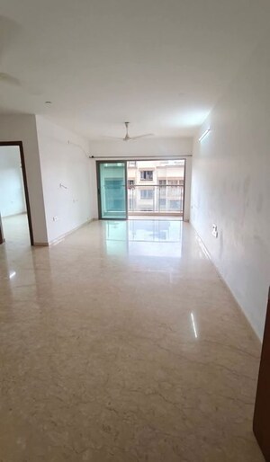 2 BHK Apartment For Rent in K Raheja Vistas, Powai
