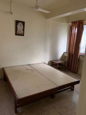 Bedroom in 2 BHK Apartment at Kothrud – for Rent