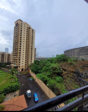 1 BHK Apartment For Rent in K Raheja Heights, Malad East
