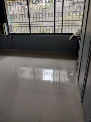 Room in 2 BHK Apartment at Tushar Apartments, Santacruz West – for Rent