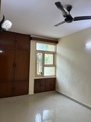Room in 3 BHK Apartment at Ip Extension – for Rent