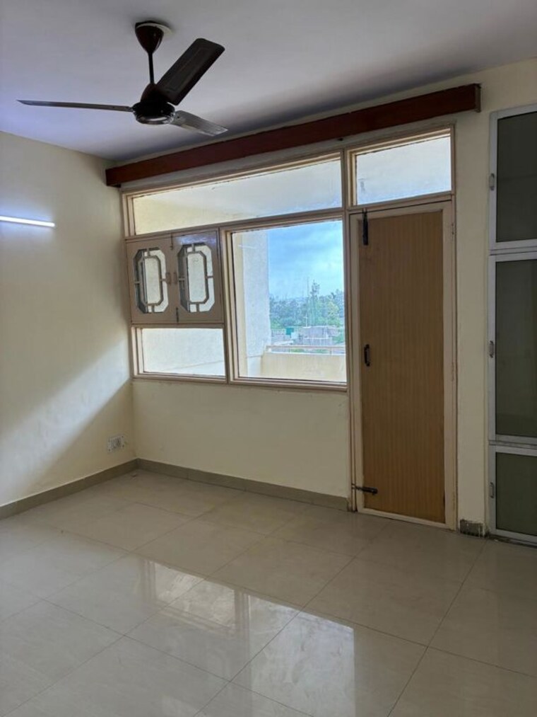 Room, ip extension 3 Bedroom 1650 Sq.Ft. Apartment In Ip Extension Delhi 10609607