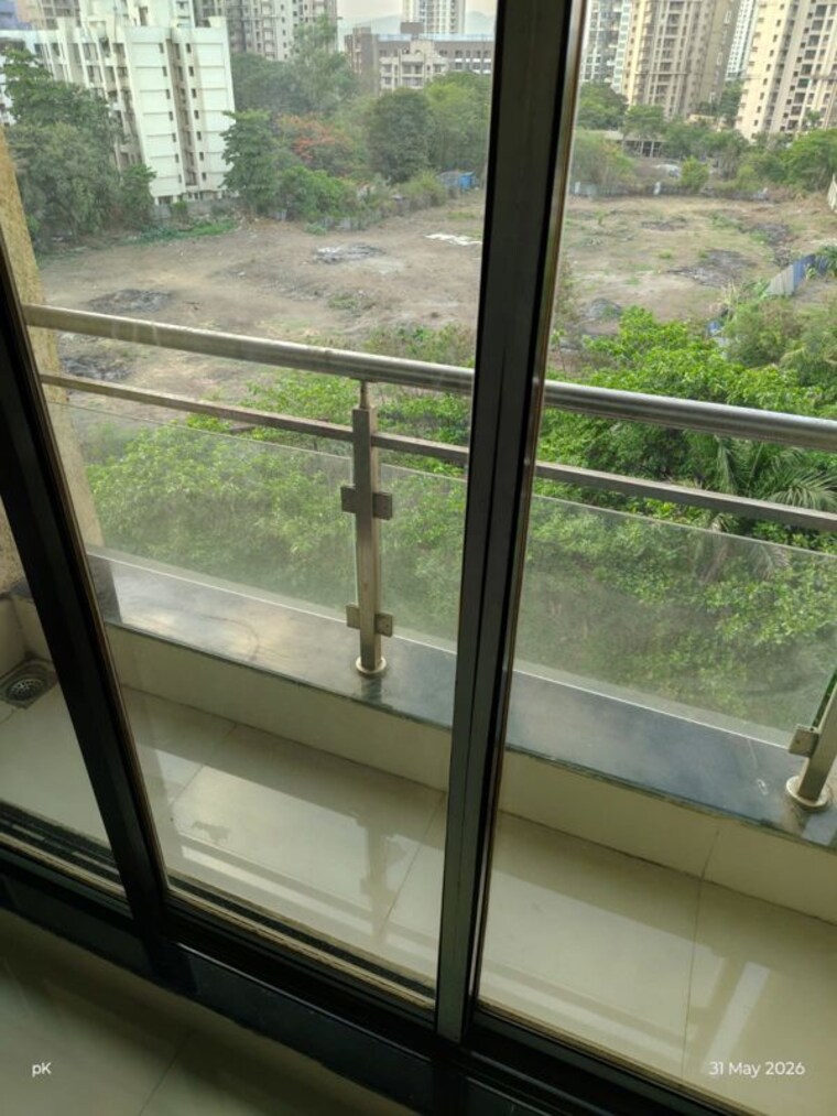 Balcony, haware-estate 1.5 Bedroom 750 Sq.Ft. Apartment In Kasarvadavali Thane 10609630