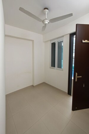 Room in 4 BHK Apartment at C Scheme – for Rent