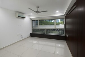 Furnished Amenities in 4 BHK Apartment at C Scheme – for Rent