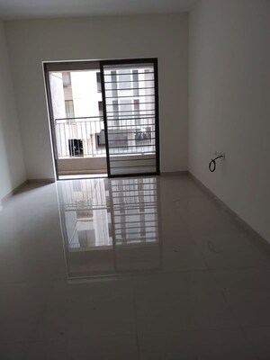 Room in 1 BHK Apartment at Skyi Songbirds, Bavdhan – for Rent