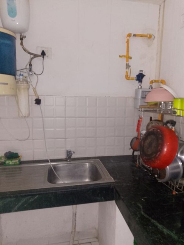 Bathroom, bptp-parkland 3 Bedroom 300 Sq.Yd. Builder Floor In Sector 75 Faridabad 10609692