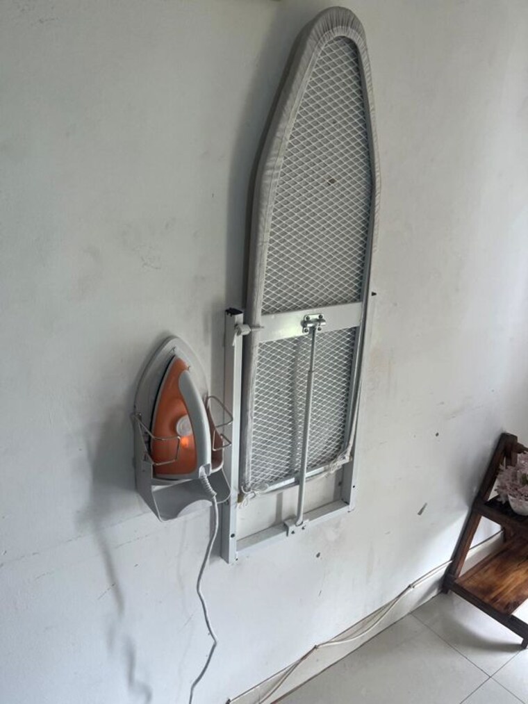 Bathroom, bptp-parkland 3 Bedroom 300 Sq.Yd. Builder Floor In Sector 75 Faridabad 10609692