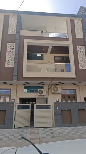 4 BHK Villa For Sale in Mansarovar Extension