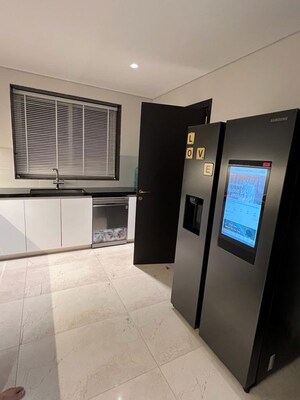 Room in 4 BHK Apartment at Panchshil Towers, Kharadi – for Sale