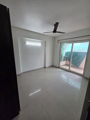 Room in 3 BHK Apartment at Puri Pranayam, Sector 82 – for Rent