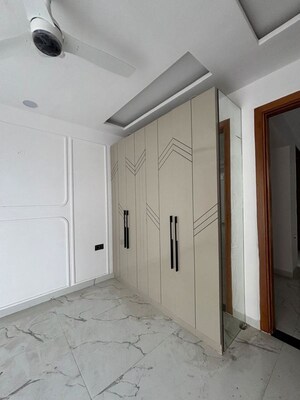 Room in 3 BHK Apartment at Dwarka – for Rent