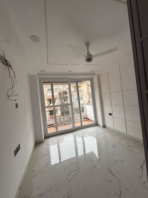 Room in 3 BHK Apartment at Dwarka – for Rent