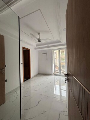 Room in 3 BHK Apartment at Dwarka – for Rent