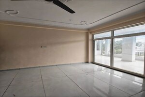 Room in 4 BHK Villa at Mansarovar Extension – for Sale