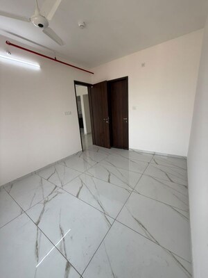 Room in 3 BHK Apartment at Kohinoor Sapphire, Tathawade – for Rent