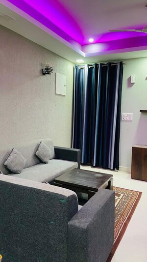 Living Room in 2 BHK Builder Floor at Dlf Phase iv – for Rent