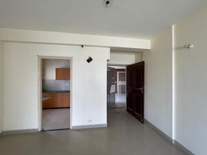 Room in 2 BHK Apartment at BPTP Princess Park, Sector 86 – for Rent