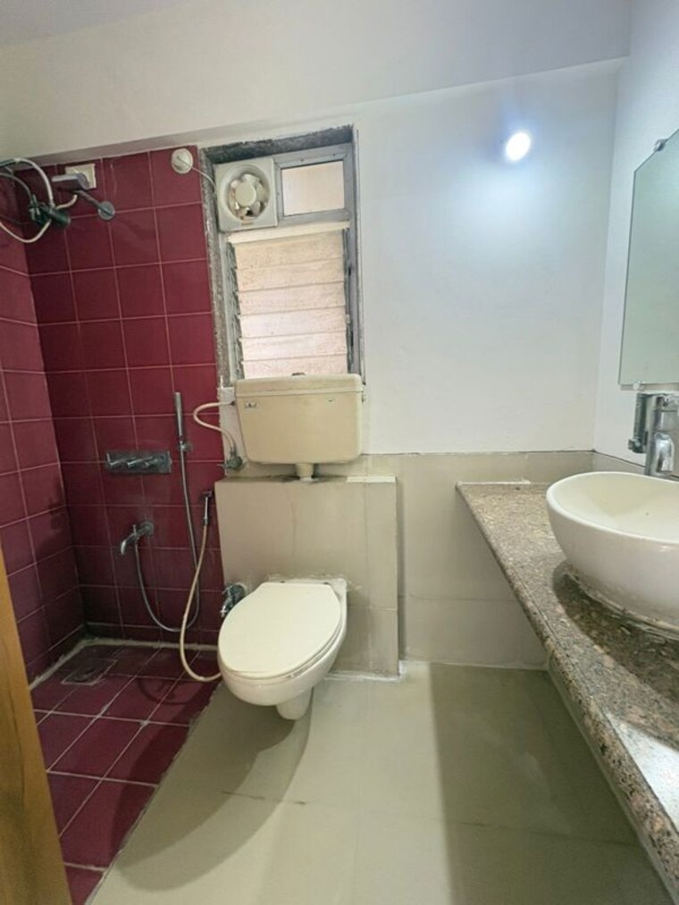 Bathroom, kanakia-spaces-vasundhara 2.5 Bedroom 900 Sq.Ft. Apartment In Manpada Thane 10609797