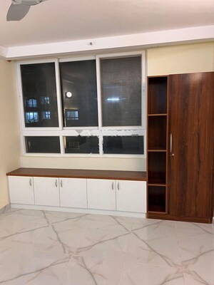 Room in 3 BHK Apartment at Mahendra Aarna, Electronic City Phase ii – for Rent