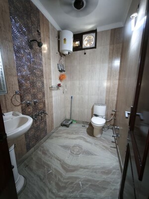 Bathroom in 3 BHK Builder Floor at Ashok Nagar – for Rent