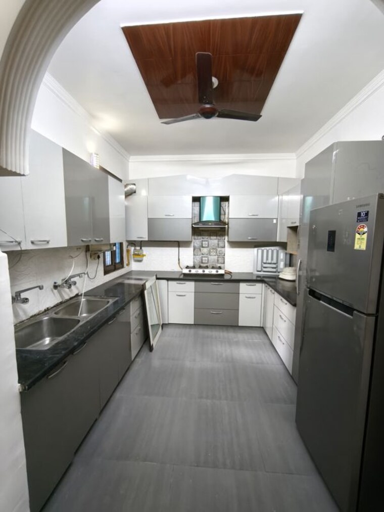 Kitchen, ashok nagar 3 Bedroom 1800 Sq.Ft. Builder Floor In Ashok Nagar Delhi 10609806