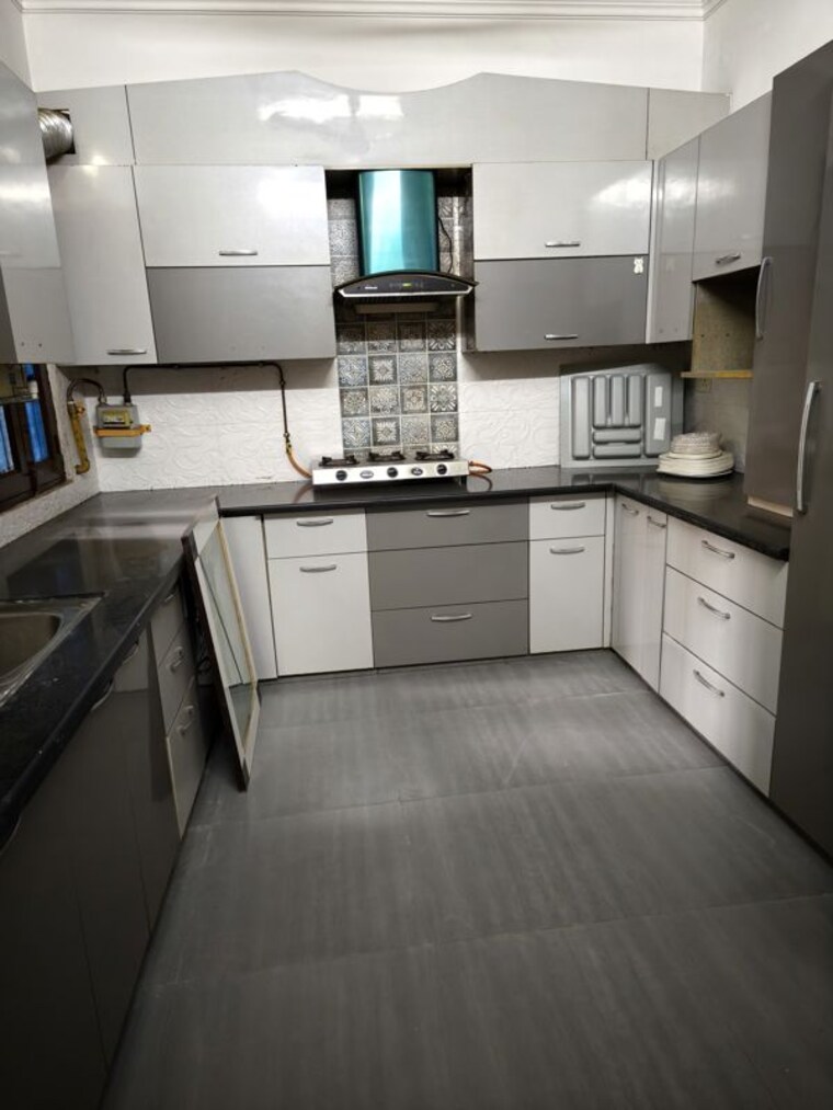 Kitchen, ashok nagar 3 Bedroom 1800 Sq.Ft. Builder Floor In Ashok Nagar Delhi 10609806