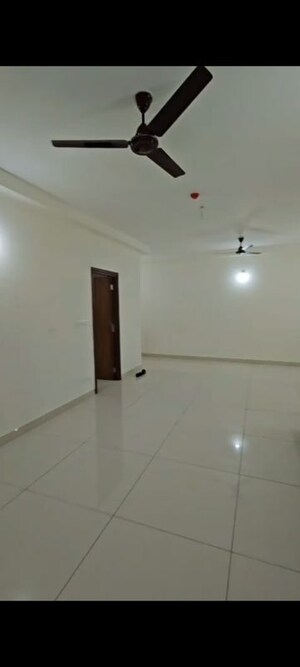 Room in 3 BHK Apartment at Prestige Park Square, Bannerghatta Road – for Rent