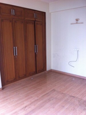 Room in 2 BHK Builder Floor at Sector 22 – for Rent